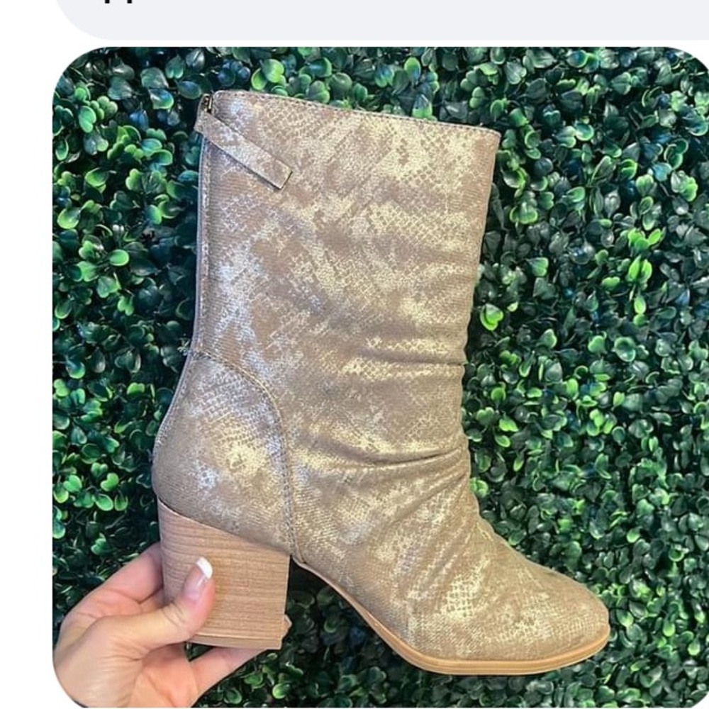 Gorgeous Detailed Boot.  BNWT.  Multiple sizes available